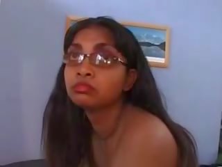 Незаймана підліток індійська geeta